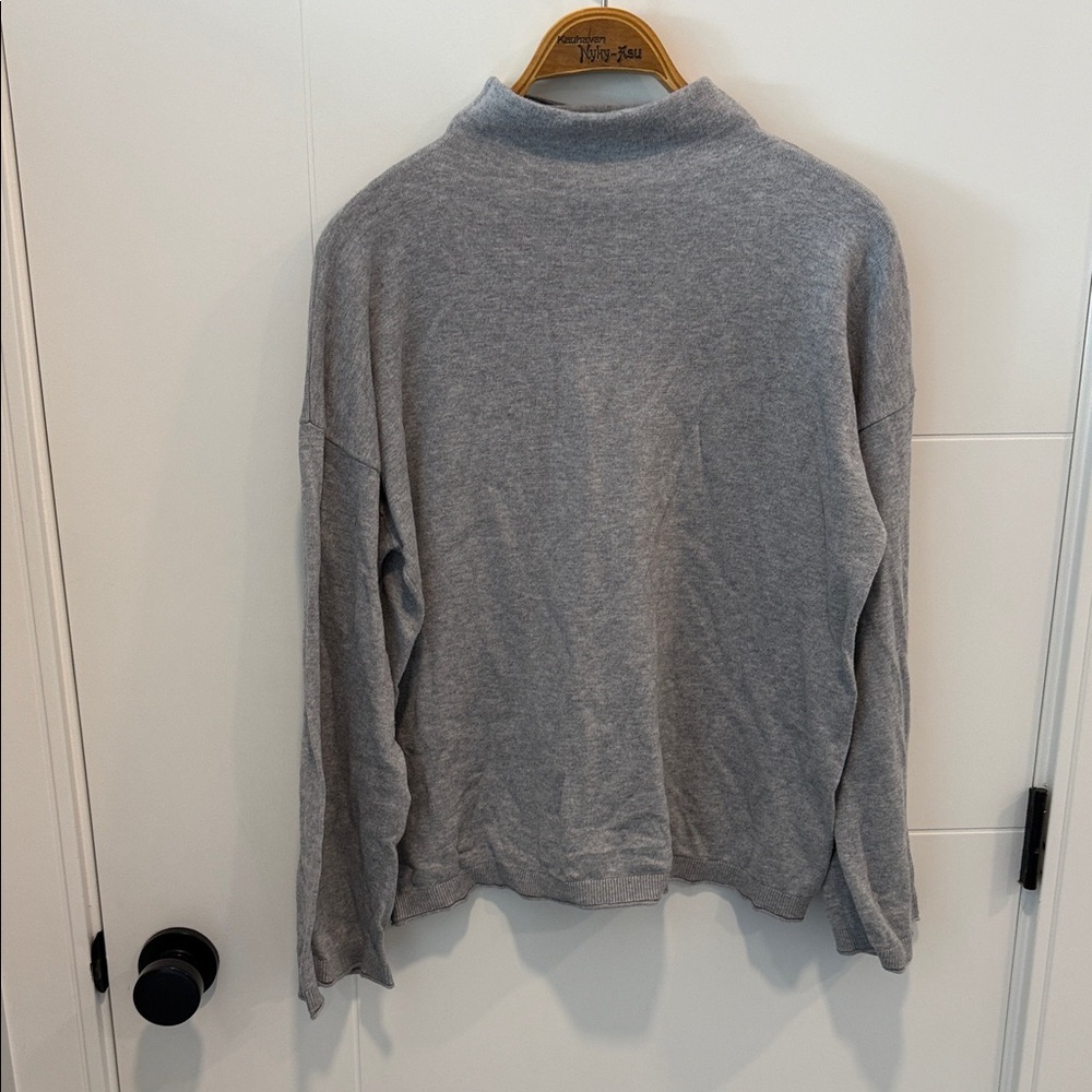 Michael Kors Gray Turtleneck Sweater size large
